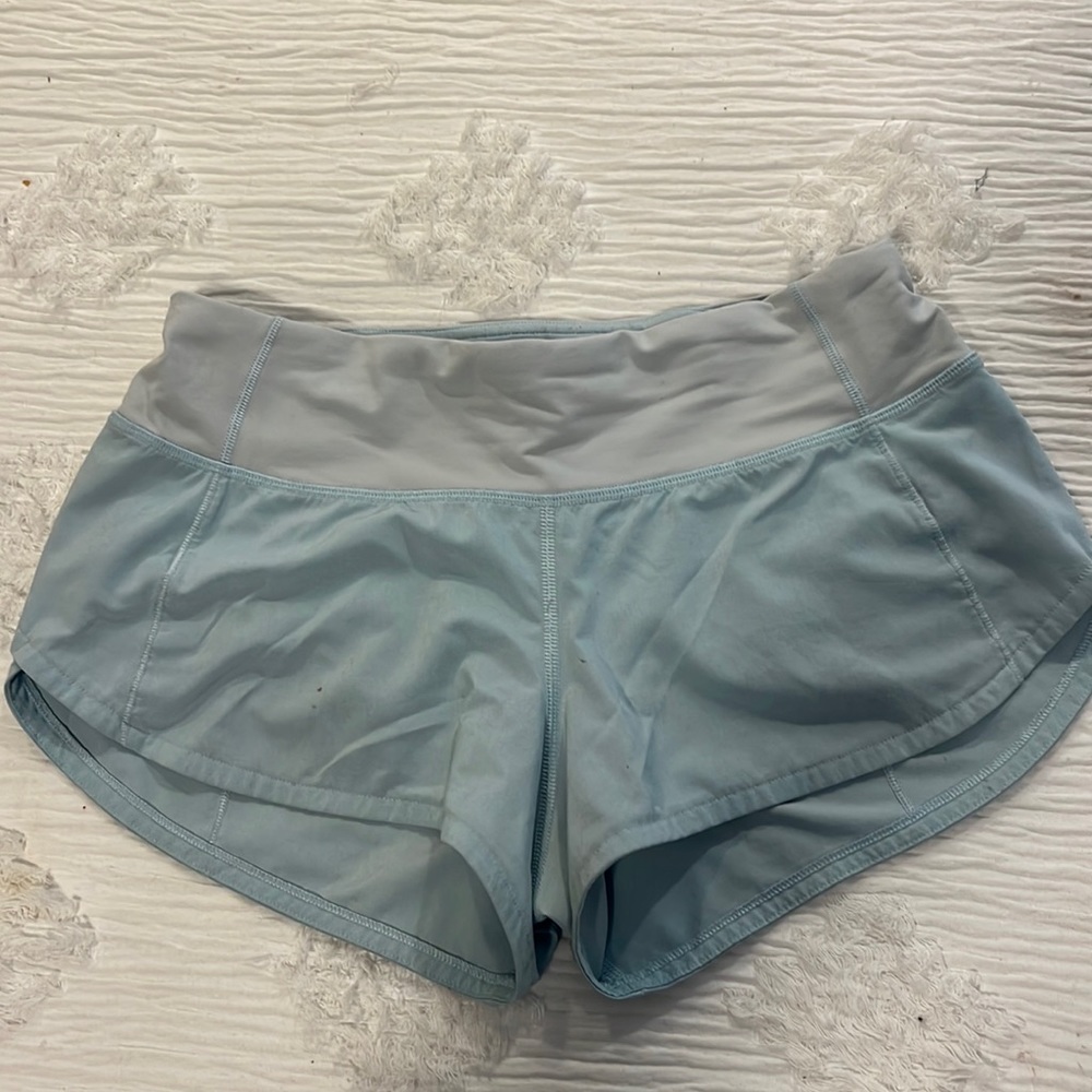 LULULEMON DISCONTINUED speed up shorts low rise size 2 reg